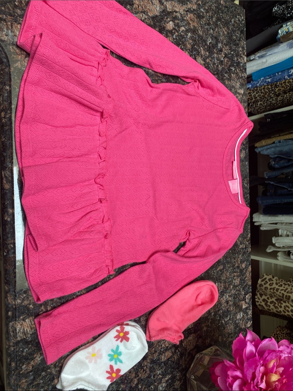 ISAAC MIZRAHI - Girls Pink Ruffle Hem Lightweight Long Sweater. Size 5/6.  MWOT